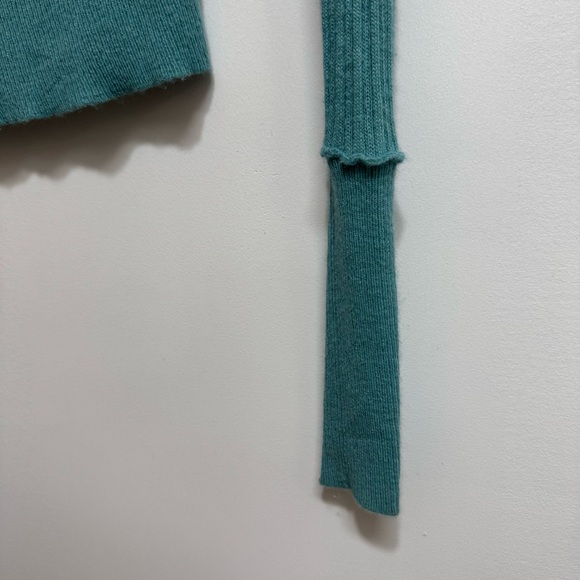 Vintage Hollister Y2K Ribbed Knit Deep V-Neck Sweater Large - Picture 9 of 10